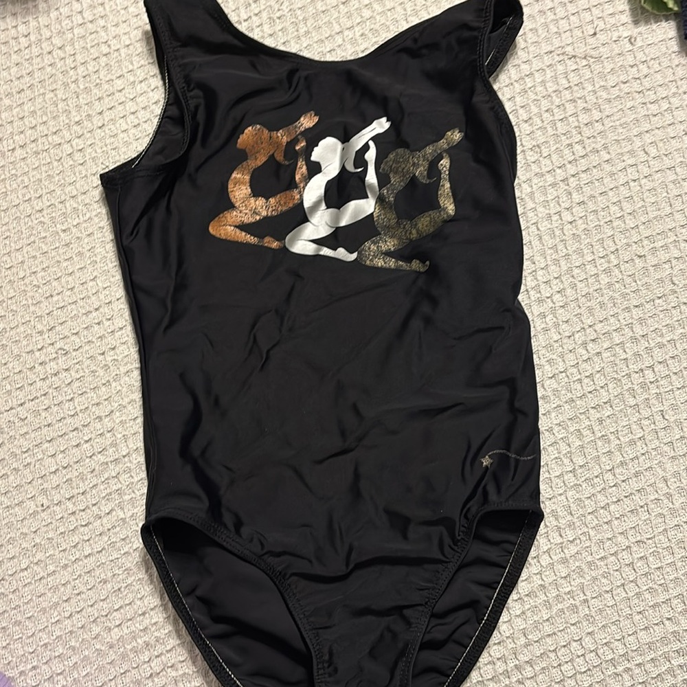 Girls leotard, size youth medium